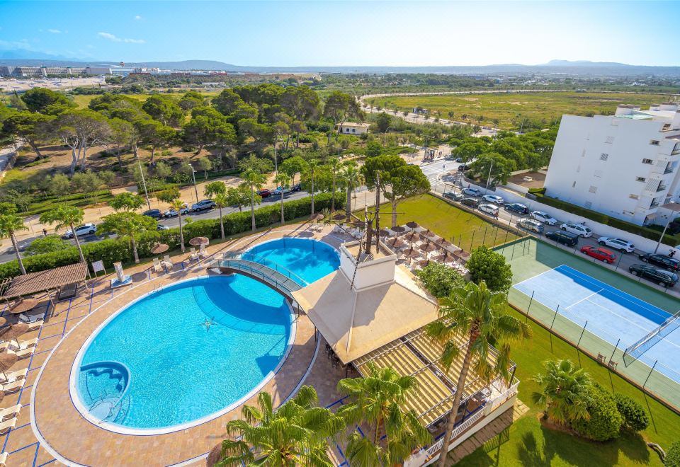 hotel overview picture