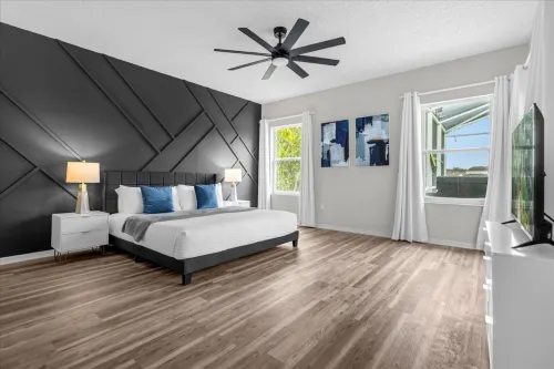 Screened Pool and Game Room with Family Amenities - Elegant Retreat Hotels in Osceola County