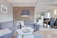 detached holiday home in the second row