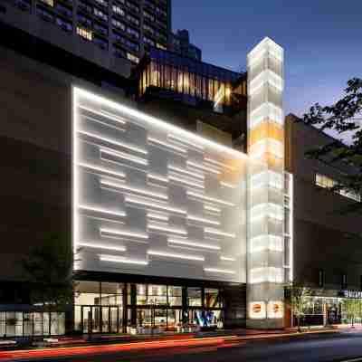 W トロント Hotel Exterior
