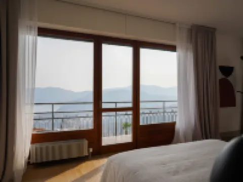 ヴィラ アルマナ チェルノッビオのホテル