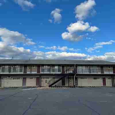Royal Motel Hotel Exterior