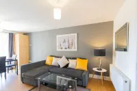Velvet 1-Bedroom Apartment, Clockhouse, Hoddesdon Hotels in Hoddesdon