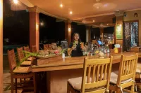 Capitán Suizo Beachfront Boutique Hotel - bar