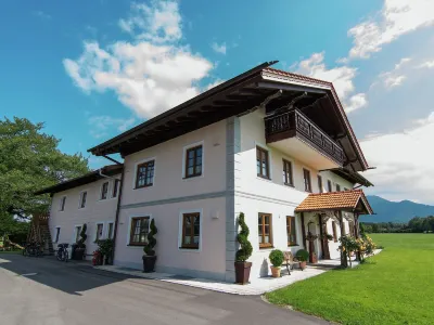 Alluring Holiday Home in Ubersee with Whirlpool Hotels in der Nähe von Strandbad & Beach Bar Übersee