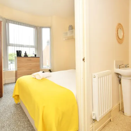 Townhouse @ 178 Ruskin Road Crewe
