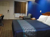 Corcoran Country Inn Hotels in Corcoran
