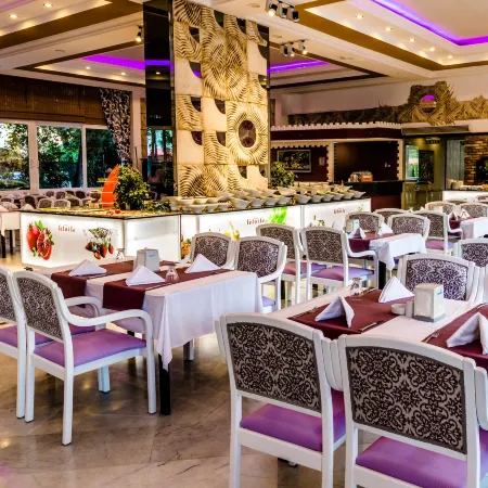 L’ETOİLE BEACH HOTEL