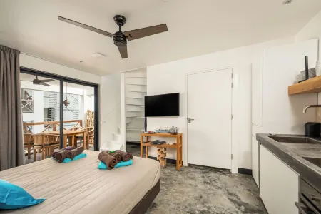 Bloozz Resort Bonaire Отели рядом с достопримечательностью «Pekelmeer, Flamingo Sanctuary»