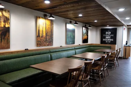 Fairfield Inn & Suites Louisville Airport Отели в г. Джефферсон