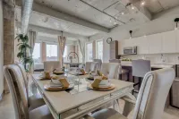 Luxury Downtown Dallas Stay by Amyfinehouse Hotels in 