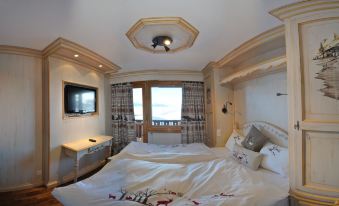 Les Petits Mélèzes