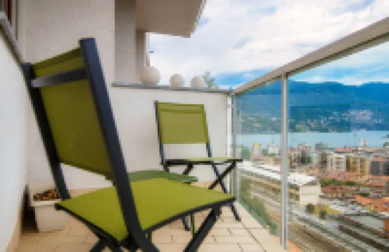 Bird's Eye View - by Myhomeincomo