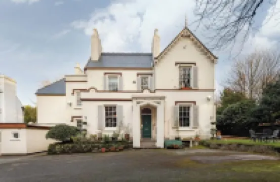 Mossley Hill Retreat