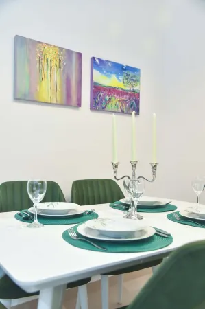 Azure Apartments Отели в г. Подострог