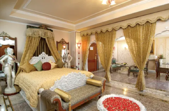 系服維拉斯度假村