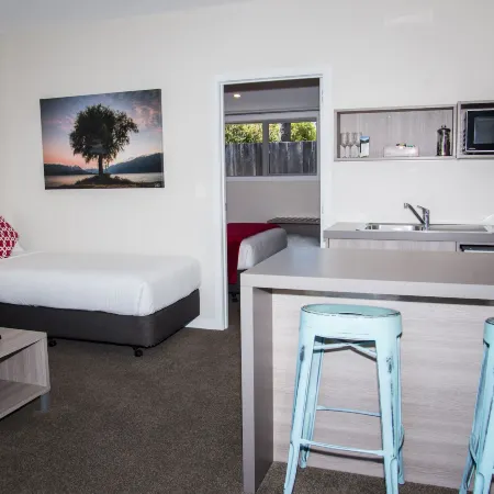 Edgewater Motel
