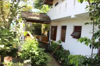 Gerard Holiday Home Hotels in Alawathugoda