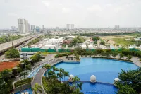 Relax and Comfy with Pool View @ Studio West Vista Apartment Hotel di Jakarta Barat