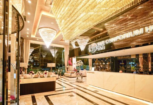 3. 더 콘포리움 호..