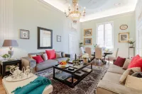 The Medieval Penthouse, Indulge Among History in a Luxury 5 Bedrooms Apartment