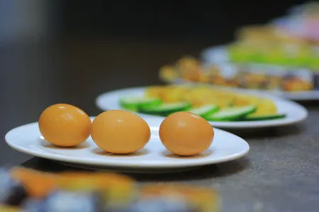 Triple E Hotel and Spa Отели рядом с достопримечательностью «St. George Church»