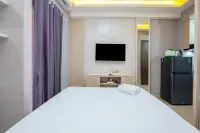 Cozy and Nice Studio at Transpark Cibubur Apartment Отели в г. Джакарта