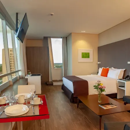 Paseo la Galería Hotel & Suites