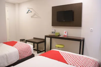 Super OYO 1006 Azzahra Guest House Syariah Hôtels à : Salahutu