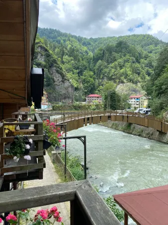 Hoşdere Bungalov Отели в г. Yolkiyi Koyu