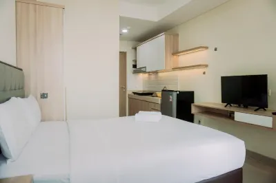 Homey Living and Comfy Studio Apartment at B Residence Các khách sạn ở Pagedangan
