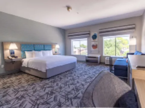 Hampton Inn & Suites Denton Hotels in Denton