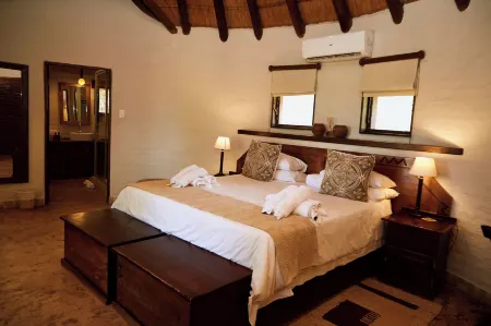 Mopane Bush Lodge