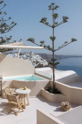 Morfes Luxury Suites by Caldera Houses