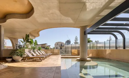 Encore Broadbeach - Official Отели рядом с достопримечательностью «Панорама Тауэр»