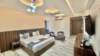 Raksha Suites & Banquet Greater Noida - bar