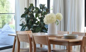 Belle Mer Beachfront Apartments - Self Serviced