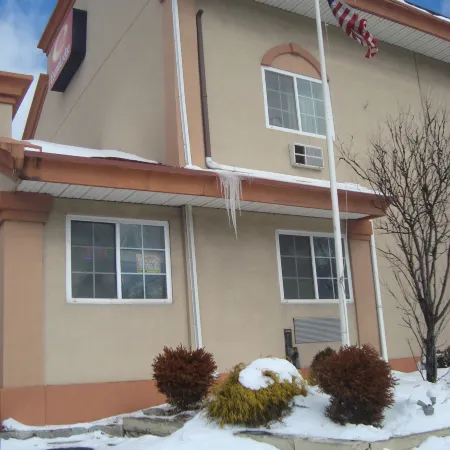 Super 8 by Wyndham Monticello NY
