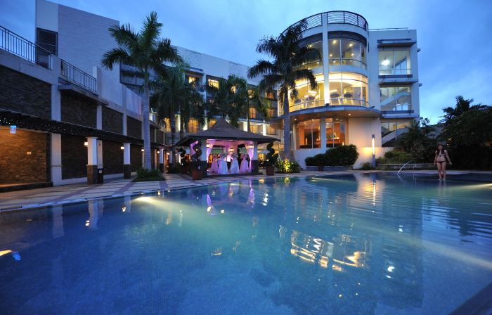 The Avenue Plaza Hotel