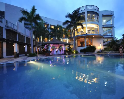 The Avenue Plaza Hotel Hotels in Naga