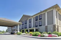 Quality Inn & Suites Boone - University Area Hôtels à : Boone