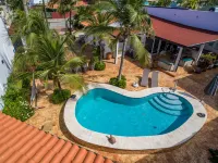 Cas Elizabeth - Private Pools