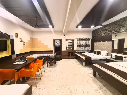 Eminence - Palm Residency Hotels in Abu