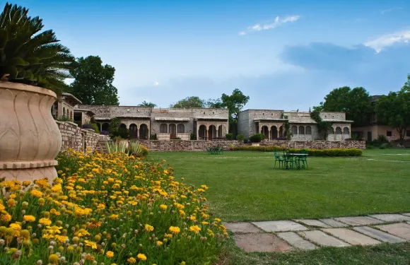 尼姆拉納斯 - 迪奧巴格酒店