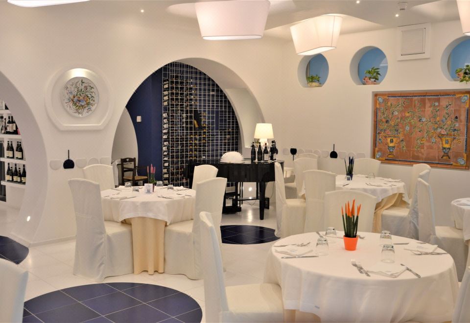 호텔 산타 루치아 미노리 썸네일