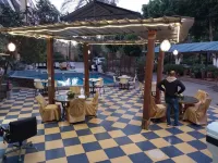 Rezeiky Hotel & Camp