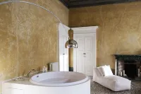 阿布裡奇佩雷利尼宮旅館