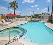 Country Inn & Suites by Radisson, The Woodlands - Pools
