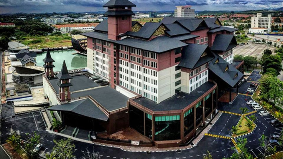 Mudzaffar Hotel