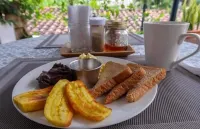 Cinco Hotel B&B Hotels in San Salvador